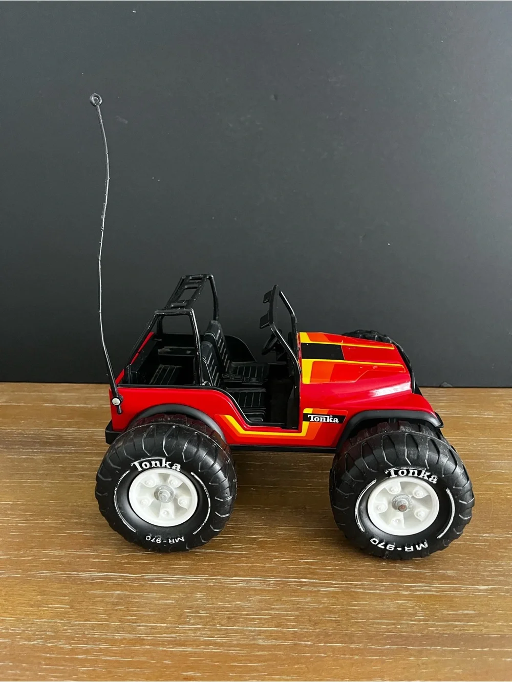 Vintage Tonka Jeep DJ Dune Buggy Pressed Steel Off Road 4x4 Red MR970 Toy 811850